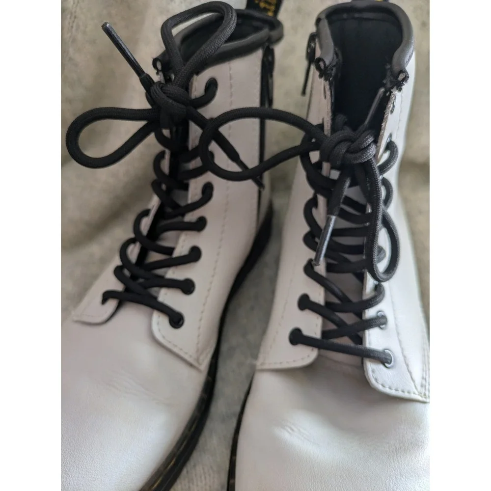 Dr. Martens Zavala J White Leather Lace Up Combat Boots Kids 4 Ankle Zip Boot